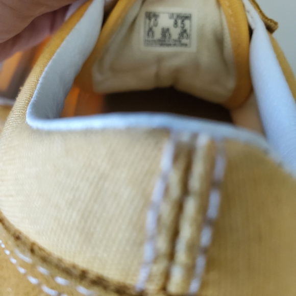 Womens Vans. Worn once. Size 8.5 - Picture 4 of 4